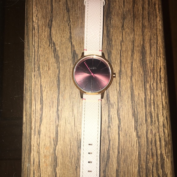 Nixon woman’s watch - Picture 2 of 7